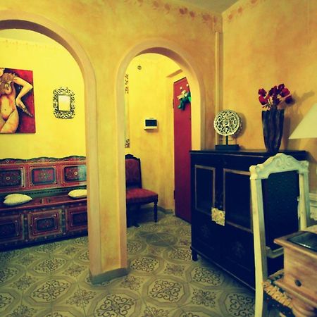 Hand Decorated House With Court Флоренція Екстер'єр фото