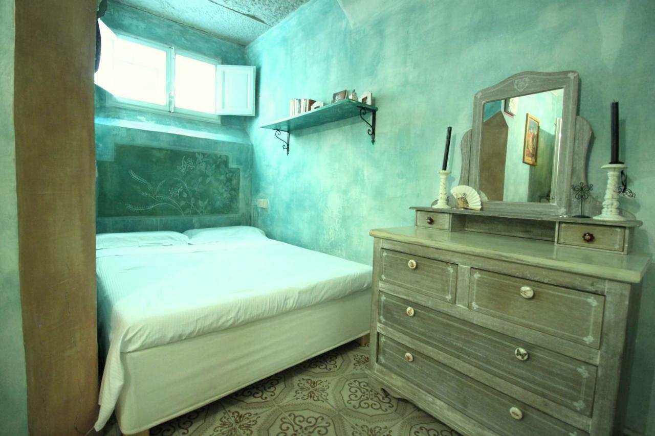 Hand Decorated House With Court Флоренція Екстер'єр фото