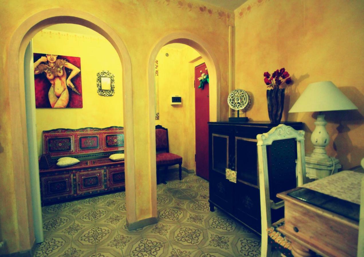 Hand Decorated House With Court Флоренція Екстер'єр фото